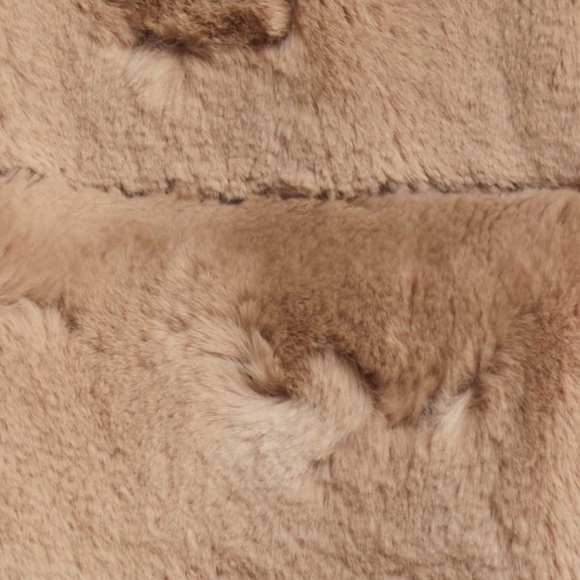 NWT BCBG MaxAzria Felicia Faux Fur Hooded Coat in Beautiful Beige color - Picture 3 of 6